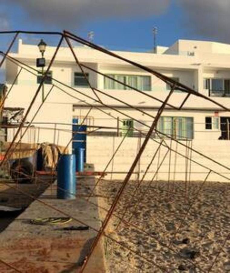 Casa Anclada En La Santa- 4 Apartamentos Frente Al Mar- 1ª Linea Solarium Barbacoa المظهر الخارجي الصورة